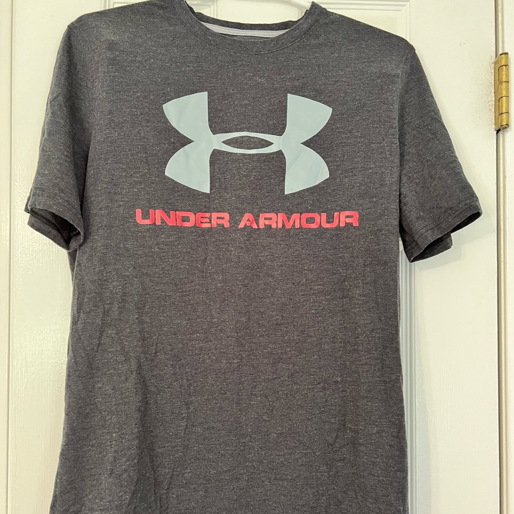 Under armor tee